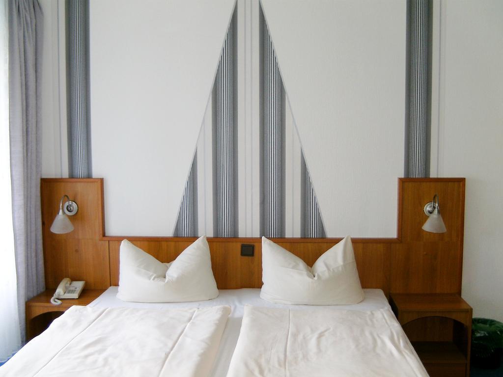 Mucha Ohg Hotel Sembziner Hof Klink Szoba fotó