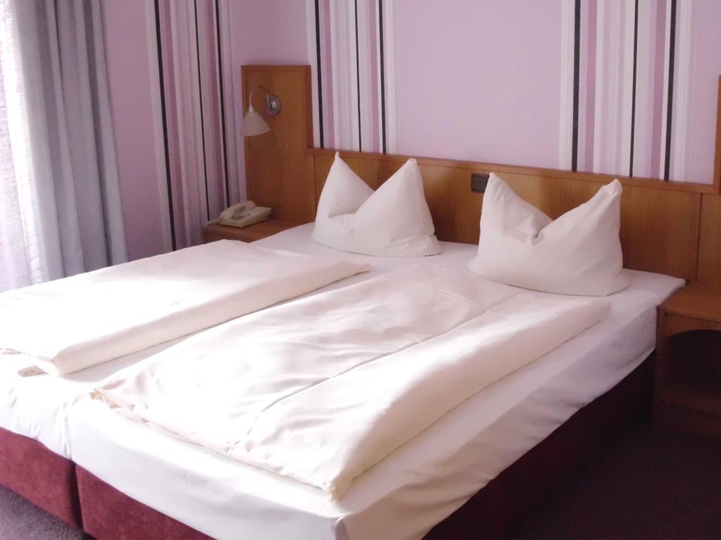 Mucha Ohg Hotel Sembziner Hof Klink Szoba fotó