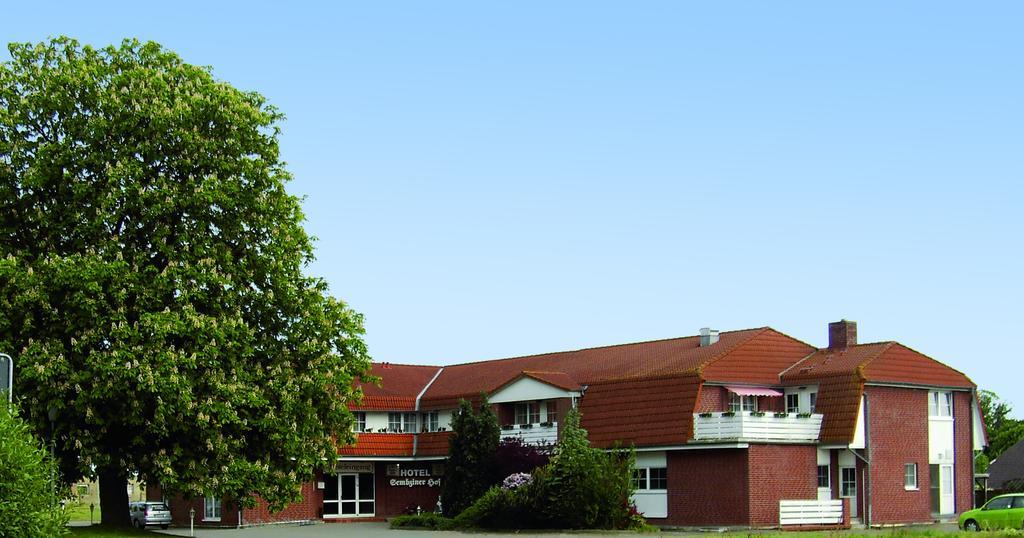 Mucha Ohg Hotel Sembziner Hof Klink Kültér fotó