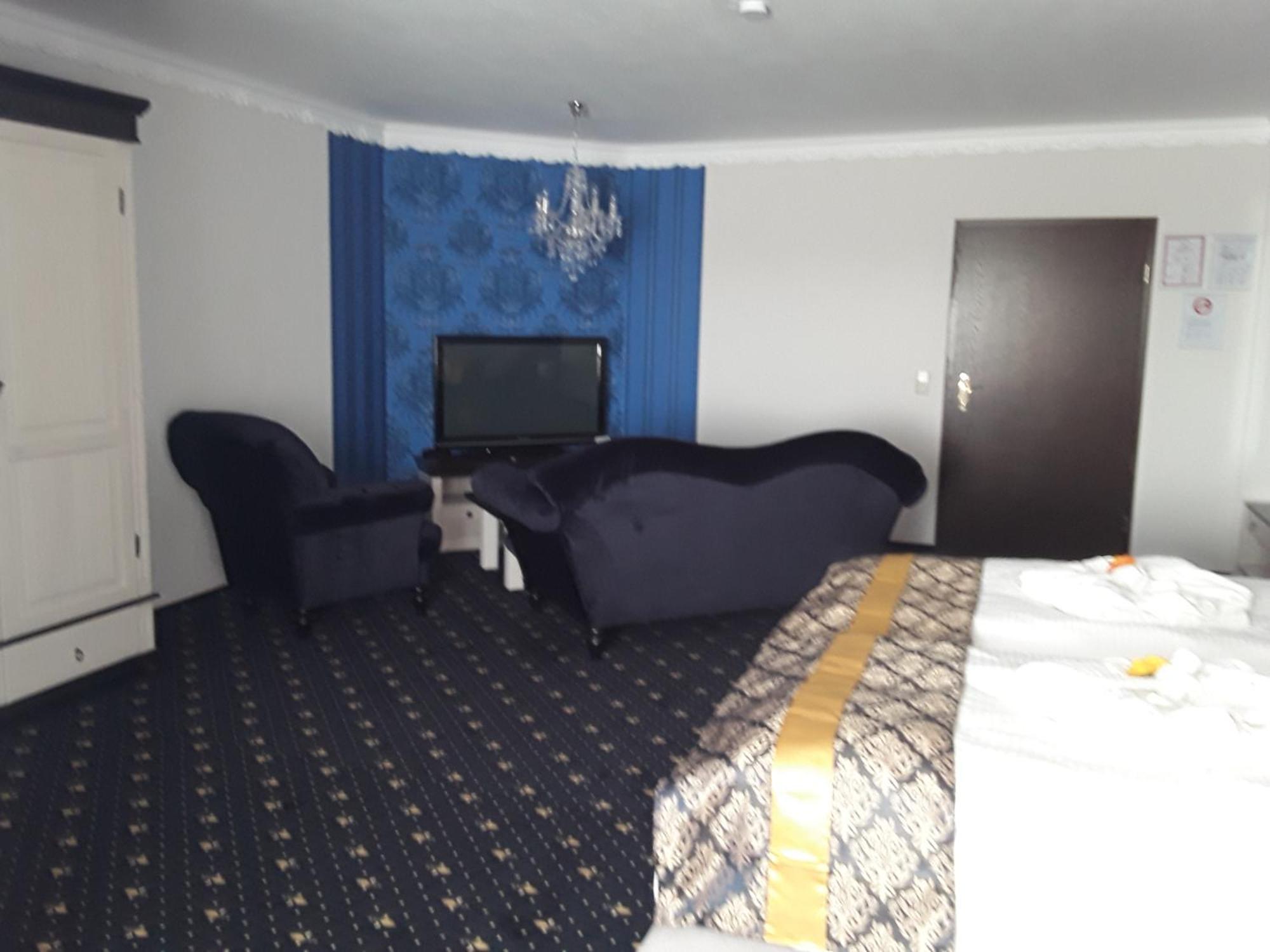 Mucha Ohg Hotel Sembziner Hof Klink Kültér fotó